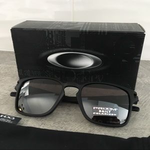 Oakley Latch SQ Polarized Sunglasses